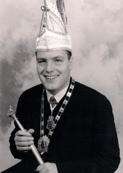 2001 Robert I Henstra